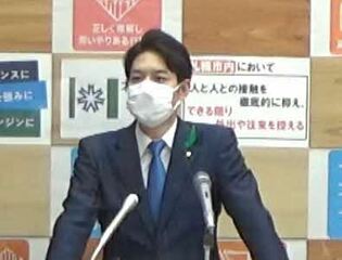 知事顔写真