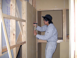 木造建築施工実習（在来構法模擬家屋）