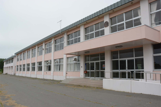 10_日高【新ひだか町】_旧春立小学校1.jpg